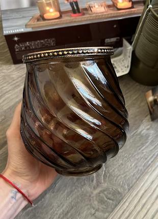 Скляний великий підсвічник