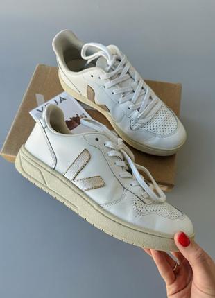 Кросівки veja