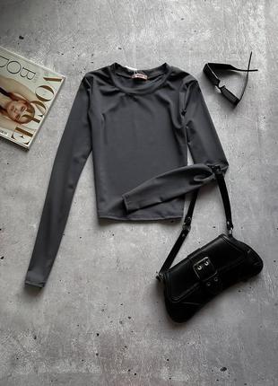 Кроп топ обтягивающий