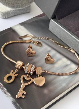 Набор медсталь, гвоздики серьги тифанные сердечки, браслет с кулонами шармами