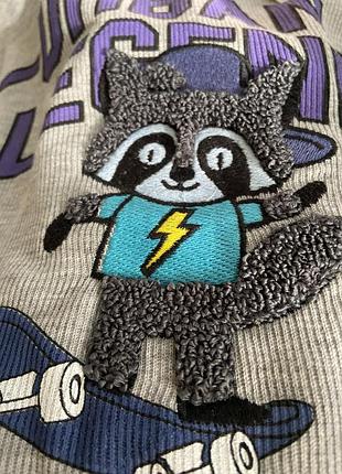 Детская хлопковая безрукавка с капюшоном мальчишки с енотом