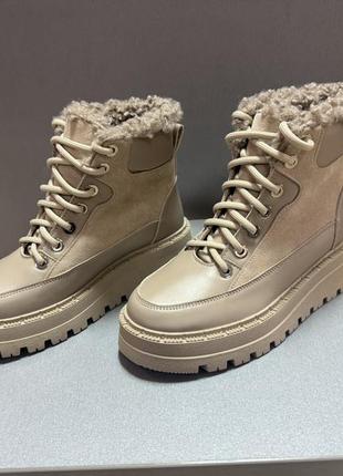 Женские ботинки