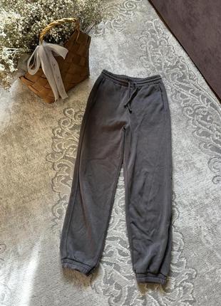 Сірі спортивні штани zara
