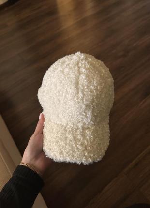 Демісезонна плюшева кепка