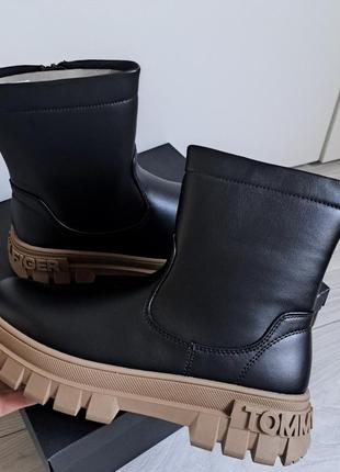 Tommy hilfiger новые ботинки, оригинал, 38 размер.