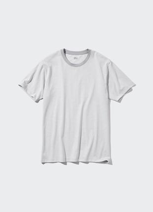 Стильная футболка uniqlo