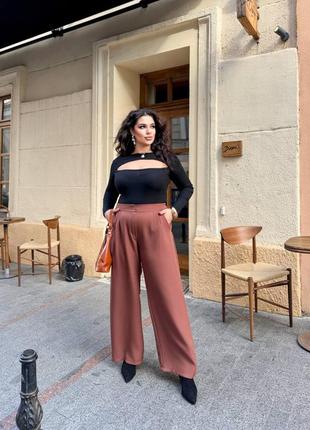 Широкие брюки с высокой посадкой