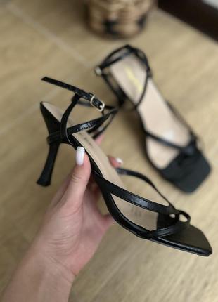 Фірмові босоніжки simply be 38р.5 фото