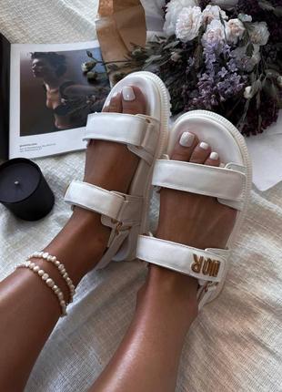 Сандалі босоніжки в стилі діор dior slippers white8 фото