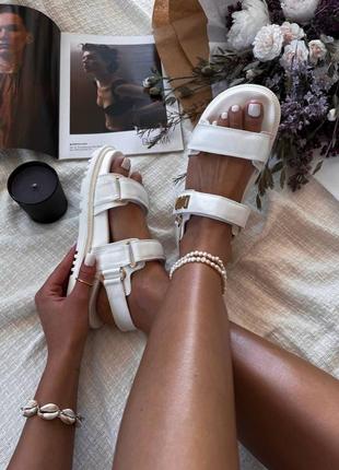 Сандалі босоніжки в стилі діор dior slippers white6 фото