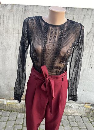 Прозора блуза