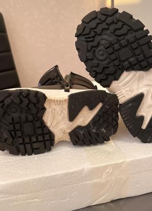 Детские зимние сапоги на овчине