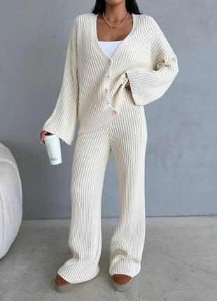 Осенний женский трикотажный костюм с кардиганом на пуговицах турция