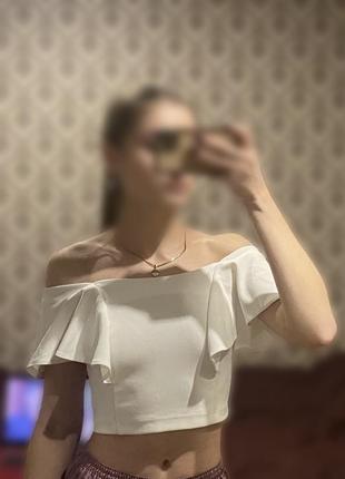 Топ с открытыми плечами