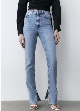 Джинсы с разрезами