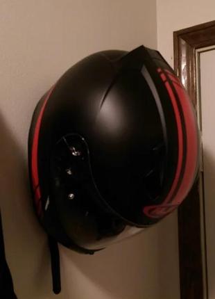 Вешалка для шлема