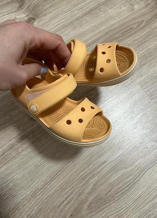 Crocs 5