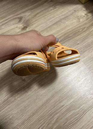 Crocs 6