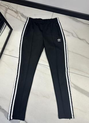 Спортивні штани adidas xs