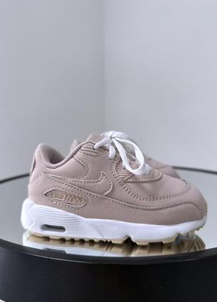Завжди актуальні кросівки nike air max