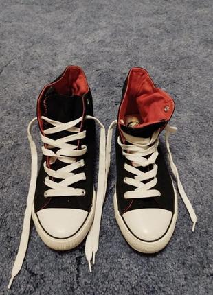 Високі кеди victory