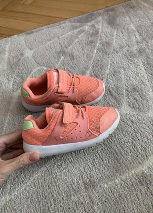 Кросівки для дівчинки 26 р f&f кроссовки