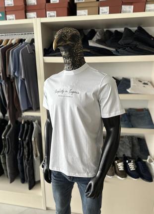Белая мужская футболка с надписью brunello cucinelli3 фото