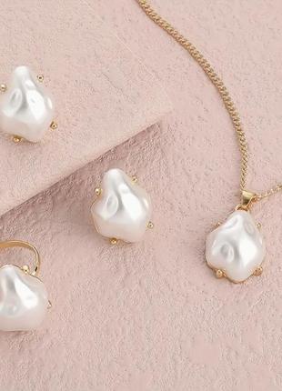 Комплект колье сережки и кольцо жемчужины (имитация)