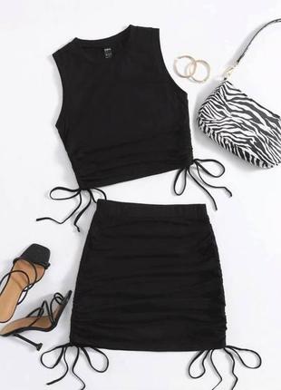 Черный костюм с затяжками - короткая мини юбка и топ, майка юбка