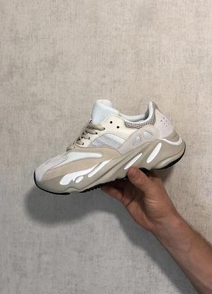 Мужские кроссовки adidas yeezy 700 white