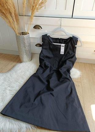 Базова чорна сукня від sisley, розмір s