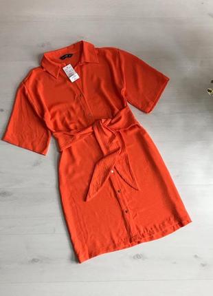 Оранжевое платье с пояском