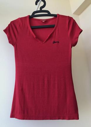 Фірмова  жіноча футболка guess (червона в рубчик)3 фото