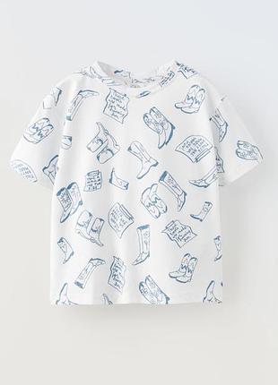 Футболка на дівчину