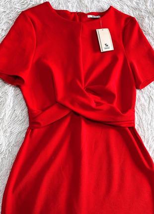 Яркое красное платье tu4 фото