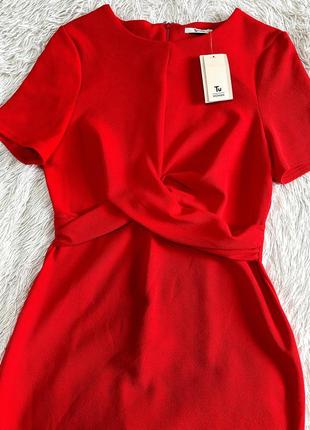 Яркое красное платье tu3 фото