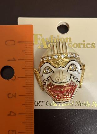 Позолочена нова брошка маска хануман в тайському, індійському стилі5 фото