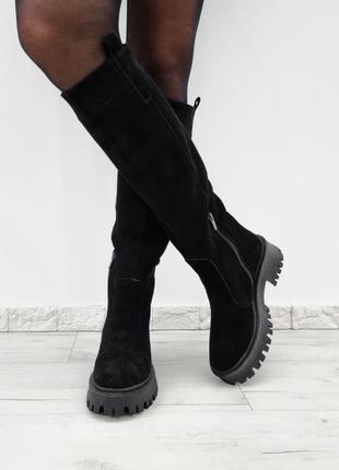 Черные женские сапоги из замши