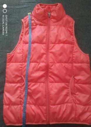 Жилетка классная.