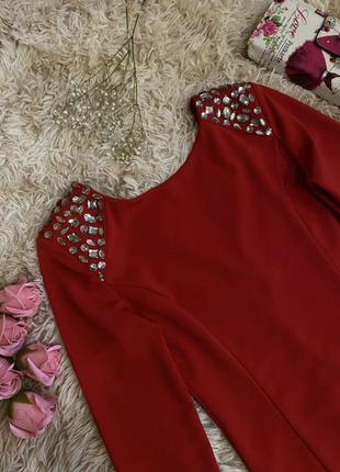 Червона міні сукня плаття