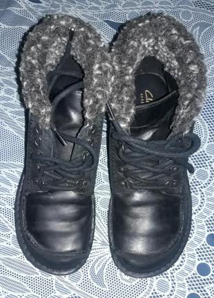 Ботинки clarks демисезонные.