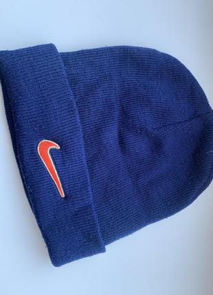 Винтажная шапка nike.  отличное состояние