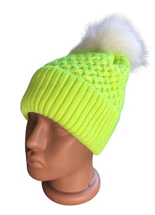 Шапка для дівчинки тепла