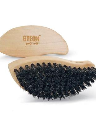 Gyeon q2m leather brush_щетка для очистки