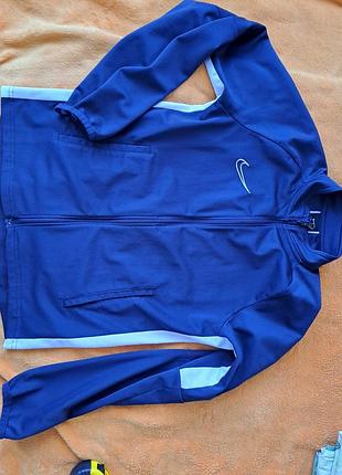 Спортивна кофта на зріст 146-158 см.