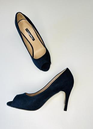 Синие туфли с открытым носиком 37 размера