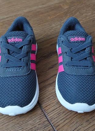 Adidas кроссовки р.21(13,5см)