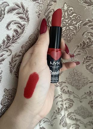 Матова помада nyx spicy