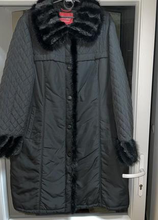 Пальто з хутром нірки