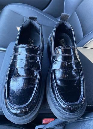 Лоферы zara